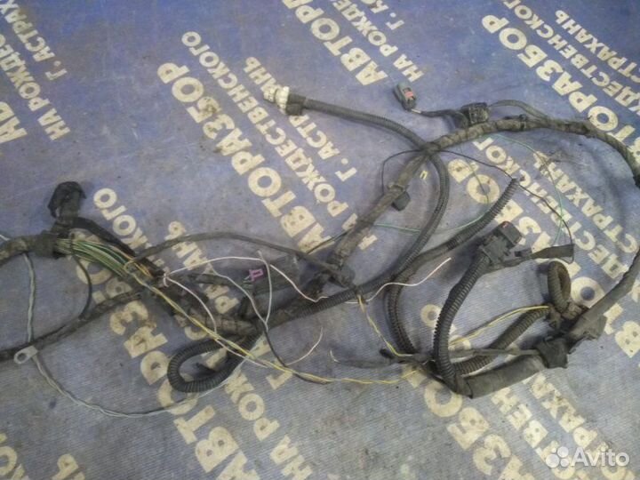 Проводка подкапотная Opel Astra J хэтчбек 2011