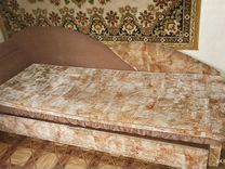 Раскладная кровать с матрасом