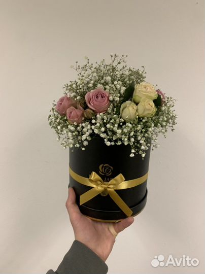 Букет в цилиндре с розой