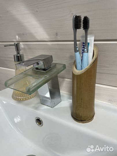 Подставка органайзер из бамбука