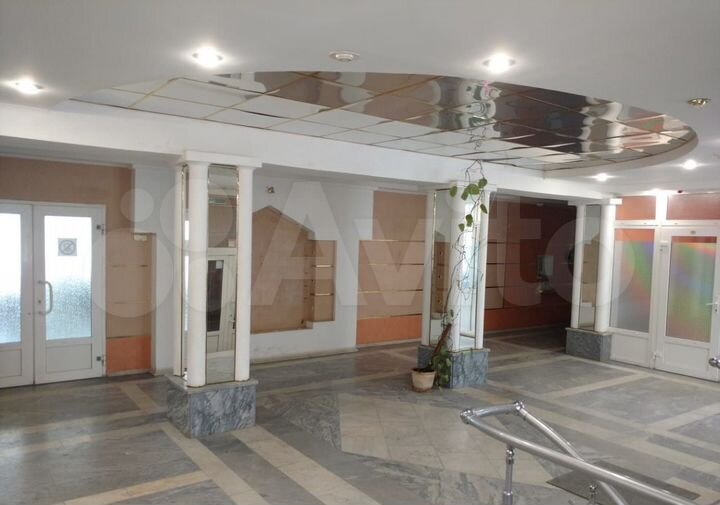 Здание 2230 м²+земля 21 сотка