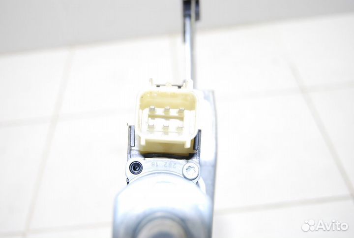 Стеклоподъемник задний правый Ford Kuga 2