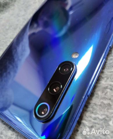 Продам телефон Xiaomi mi 9 на 64 Г