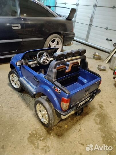 Детский электромобиль бу