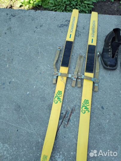 Лыжи беговые с ботинками СССР