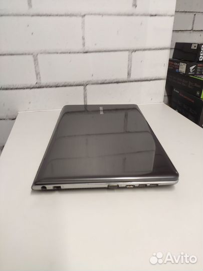 Игровой ноутбук 2 видеокарты\4 ядра\120SSD+500HDD