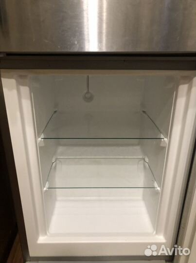 Холодильник Liebherr только полки