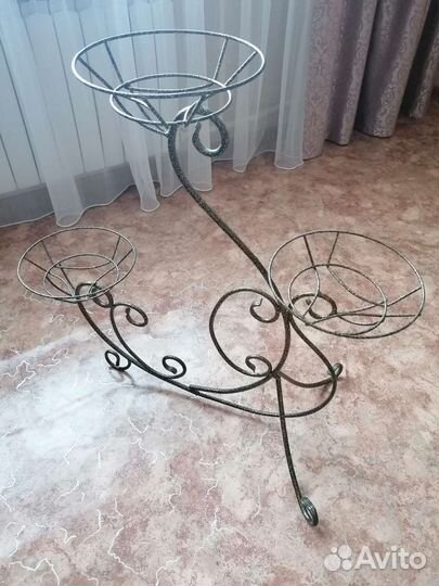 Подставка для цветов напольная металлическая