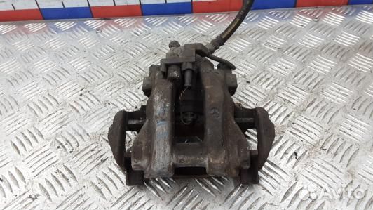 Суппорт тормозной задний правый mercedes benz CLS