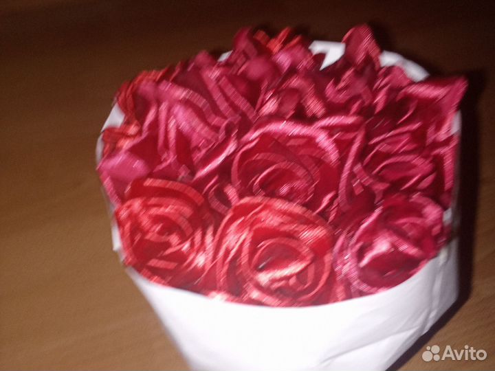 Цветы из атласных лент