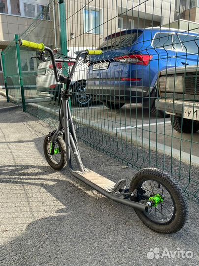 Внедорожный самокат Mongoose expo 12