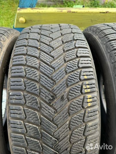 Michelin X-Ice Snow 215/55 R17 98H