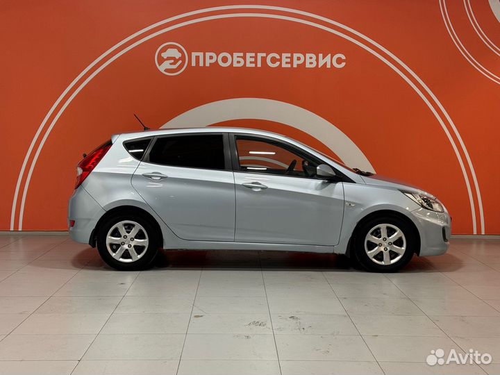 Hyundai Solaris 1.4 AT, 2011, 201 260 км