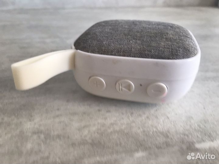 Маленькая беспроводная колонка