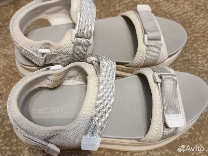 Продам сандали