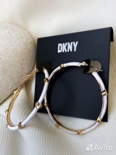 Новые серьги dkny кольца с сердечками