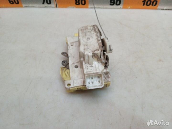 Замок двери передней правой Ford Focus 1 1.6 2001