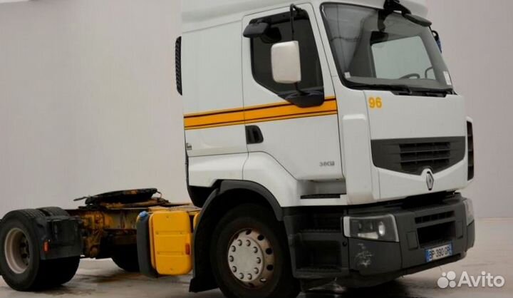 В разборке грузовик Renault, Premium II с 2007