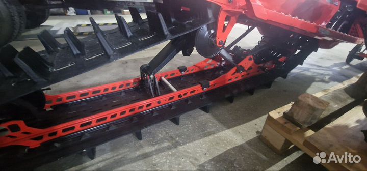 Снегоход BRP Summit X G4 165