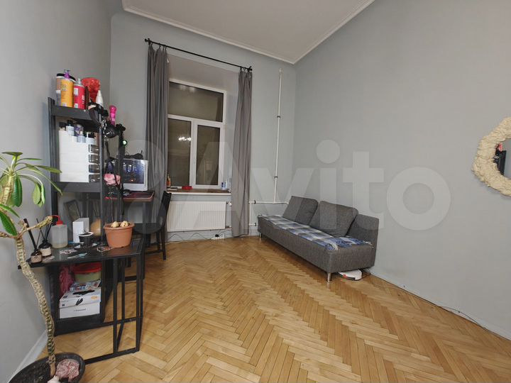 Комната 22 м² в 9-к., 2/7 эт.