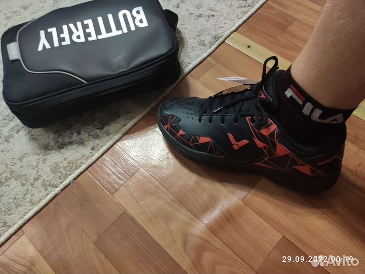 Кроссовки мужские 43 размера новые