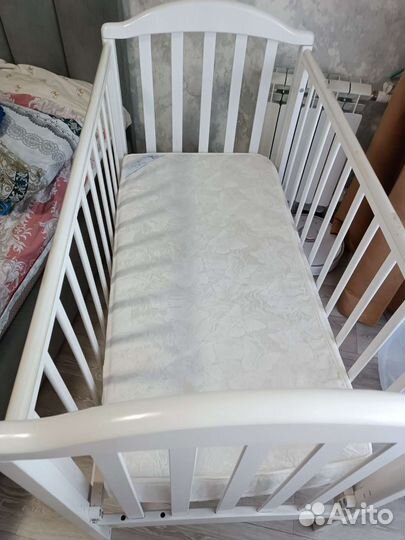 Детская кроватка