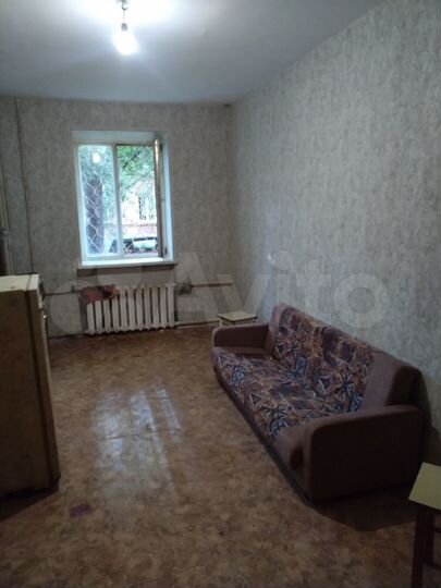 Комната 15 м² в 5-к., 1/2 эт.