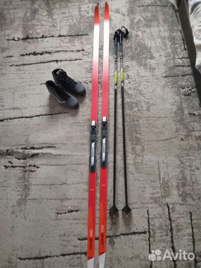 Комплект лыж