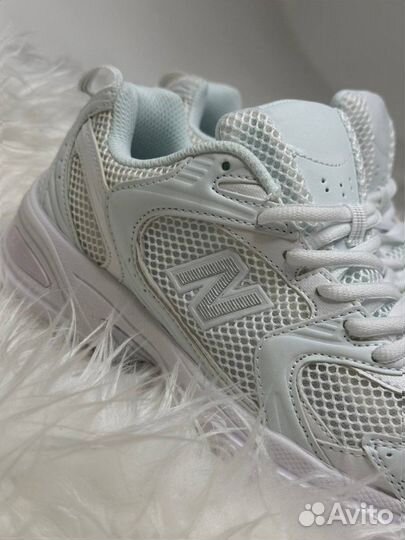 Женские кроссовки New balance 530