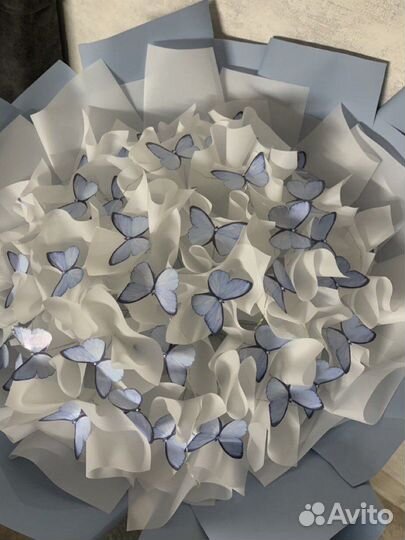 Подарок букет светящейся из бабочек