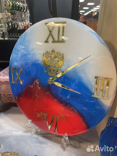 Часы из эпоксидной смолы