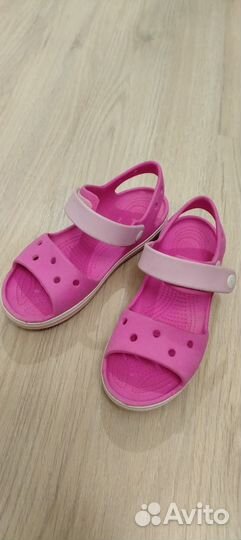 Сандалии crocs j1