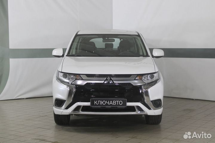 Mitsubishi Outlander 2.0 CVT, 2022, 15 км