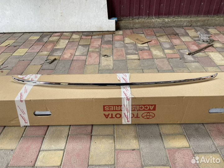 Молдинг на дверь багажника хром lexus NX 2