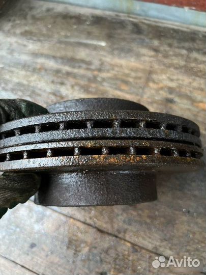 Тормозные диски переднее Suzuki Baleno 1995-2002