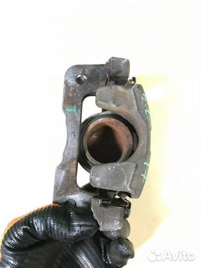 Суппорт передний левый Suzuki Every DA17 2018