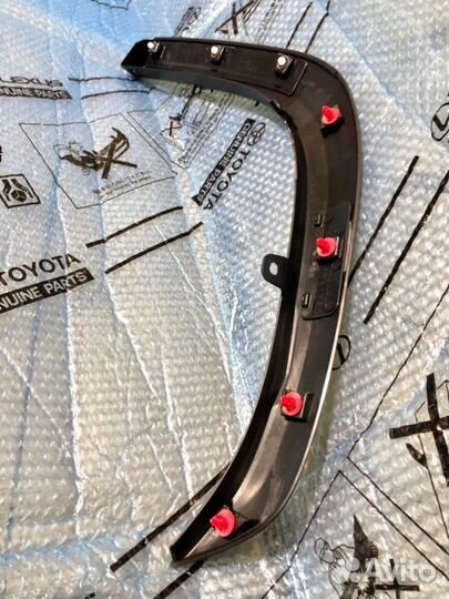 Расширитель крыла задний правый Toyota Lc 300