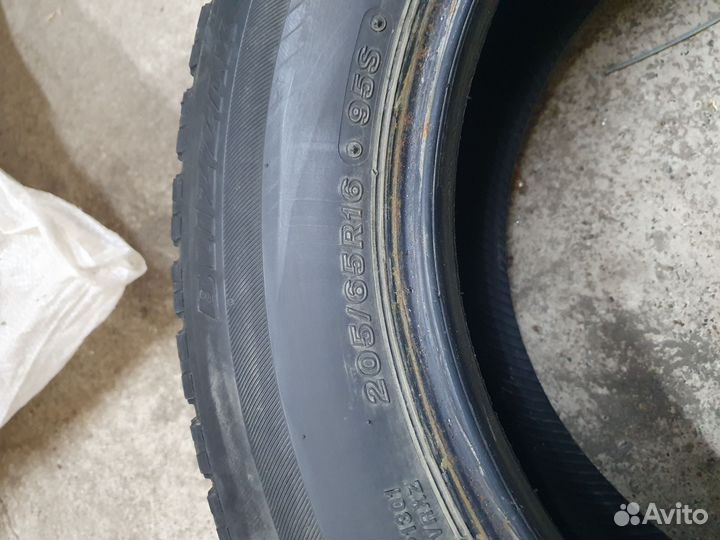 Bridgestone Blizzak Ice 205/65 R16 95S