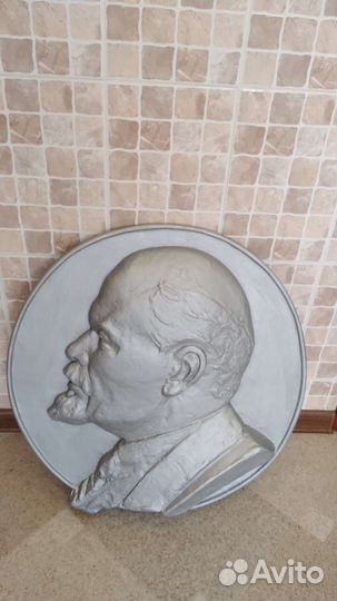 Панно барельеф Ленин