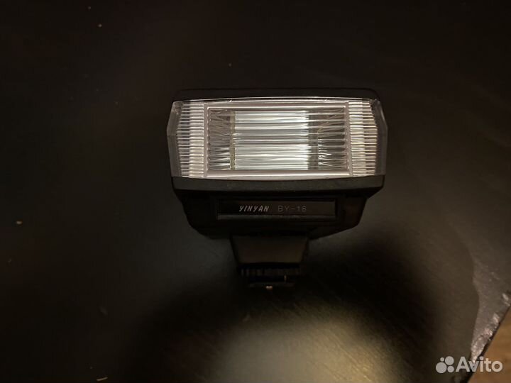 Универсальная вспышка для фотоаппарата BY-18