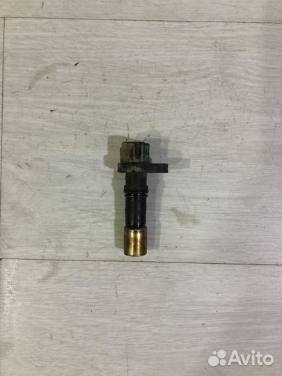 Датчик коленвала peugeot 107 1.0 мт