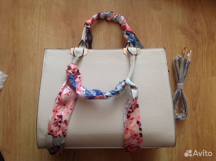 Сумка белая