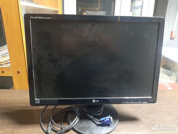 Монитор LG flatron e 1942