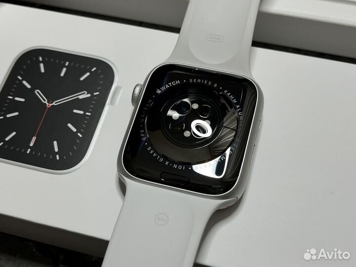 Часы Apple Watch 6 44 mm 98 акб