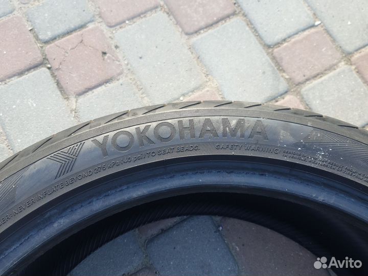 Yokohama Advan Sport V107 295/35 R21 107Y