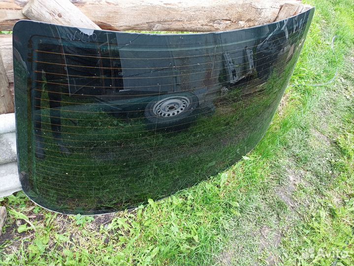 Стекло заднее Mercedes w210 1997г седан