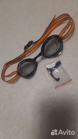 Очки для плавания