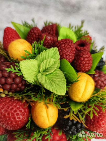 Ягодный букет из мыла