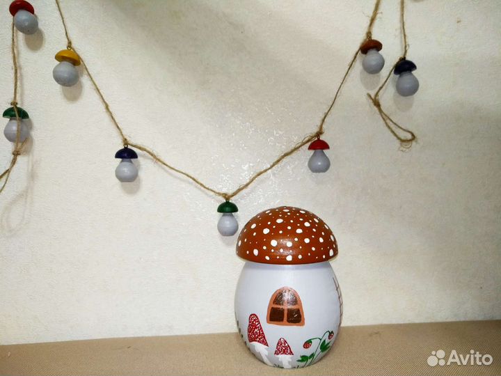Гриб-шкатулка и гирлянда