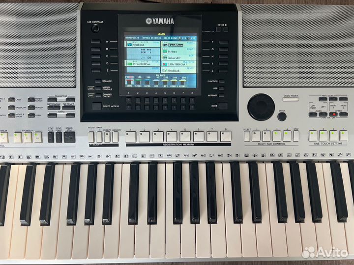 Профессиональный синтезатор Yamaha PSR S-900